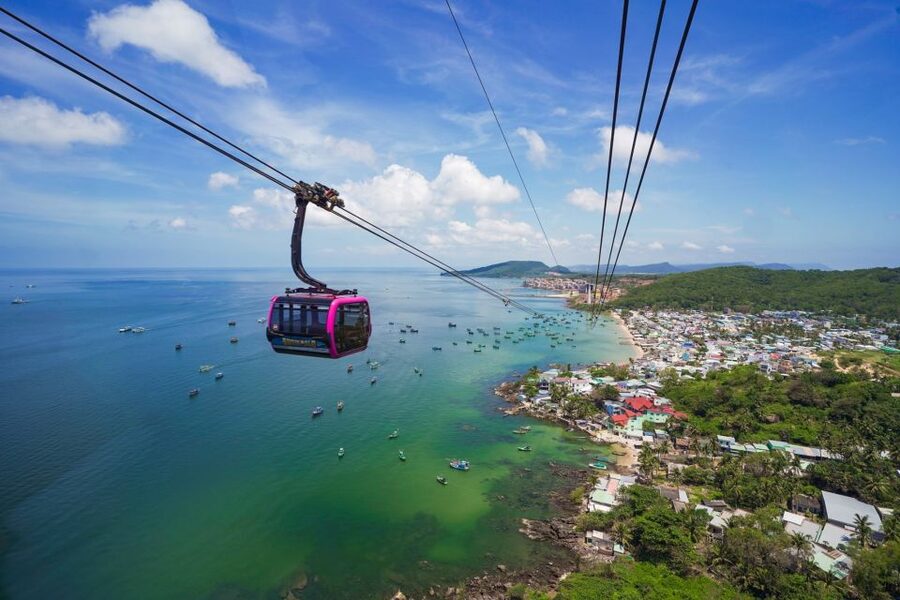 Phu Quoc: Sunworld Hon Thom Nature Park Entry Ticket - Aquatopia Water Park from 10:30 to 16:30