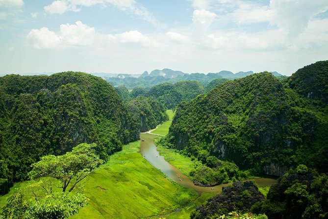 Premium Hoa lu - Trang An - Mua Cave with Buffet Lunch from Hanoi - Mua Cave and the climb to Ngoa Long Mountain