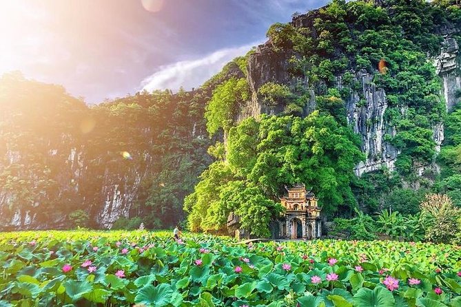 Premium Hoa lu - Trang An - Mua Cave with Buffet Lunch from Hanoi - A Vietnamese buffet lunch and optional cycling
