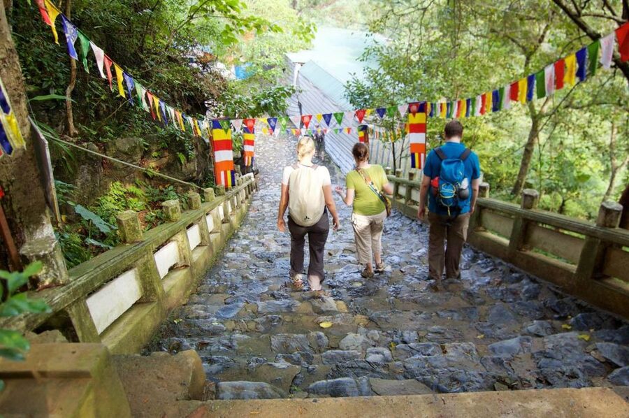 Private Car/Bus Renting Hanoi - Ninh Binh - Halong - Sapa... - The private vehicle and guide setup