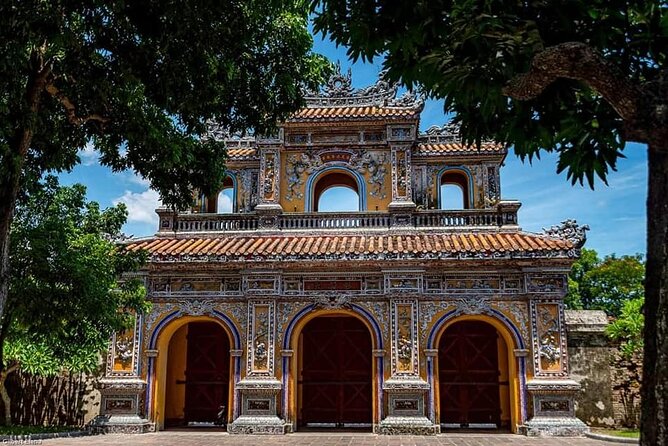 Private Full-Day Tour of Hue from Da Nang or Hoi An City - A short pause at Hai Van Pass