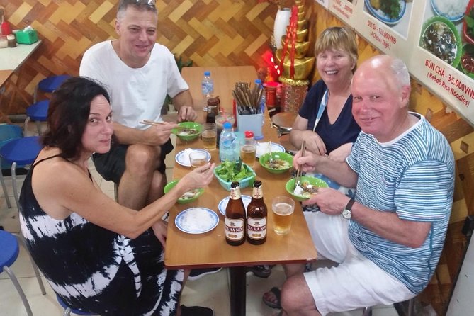 Private Hanoi Street Food Walking Tour With Real Foodie - The final stop at Cafe Giảng