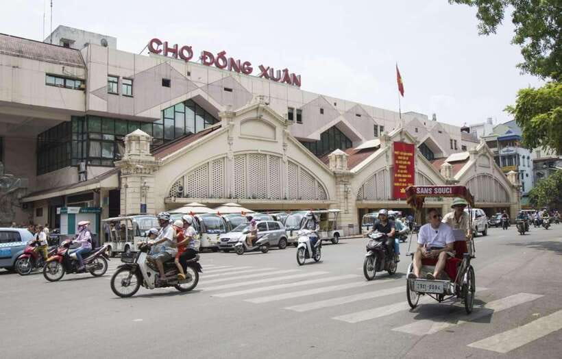 Private Hanoi Walking Tour with visit Train Street - Long Bien Bridge and the Red River