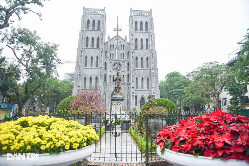 Private Hanoi Walking Tour with visit Train Street - Train Street and the final 30 minutes