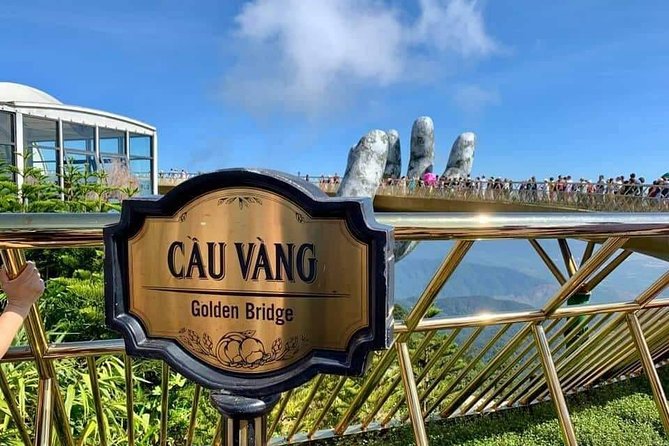 Private luxury Ba Na Hills & Hoi An Walking Tour, Night Market - Hoi An after dark and the lantern market