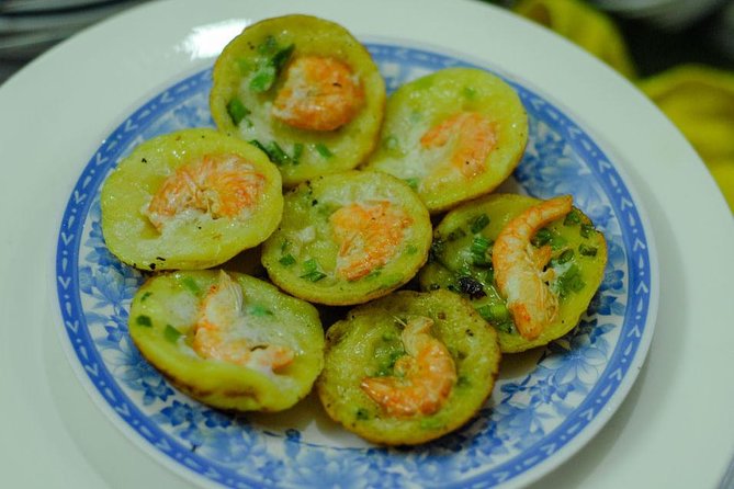 Private Street Food Motorbike Tour in Ho Chi Minh City - The apartment pagoda and the value of seeing ordinary life