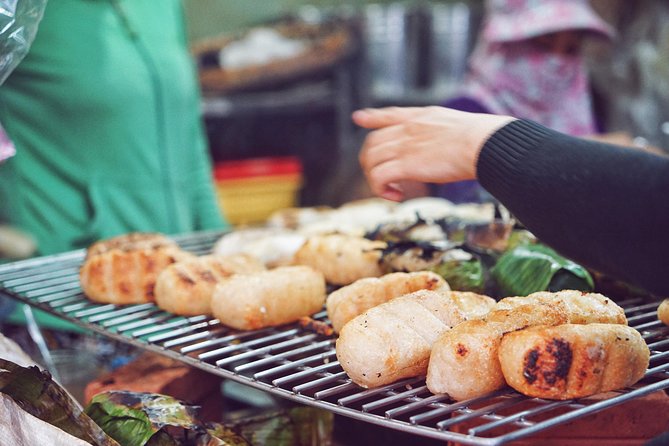 Private Street Food Tour by Motorbike/Car with Local Students - What the guides add to the meal