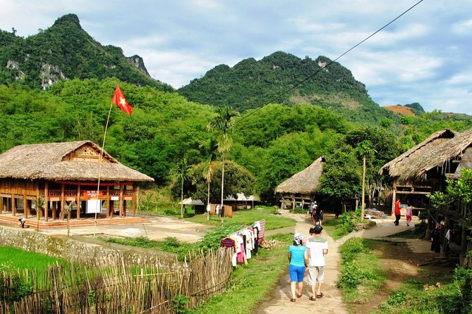 Private Transfer Hanoi <=> Mai Chau One Way (Free hotel pickup) - Why a private car makes sense on the Hanoi to Mai Chau route