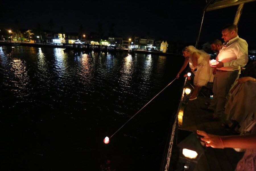 Romantic Sunset Dinner Cruise in Hoi An - Should you book the Romantic Sunset Dinner Cruise?