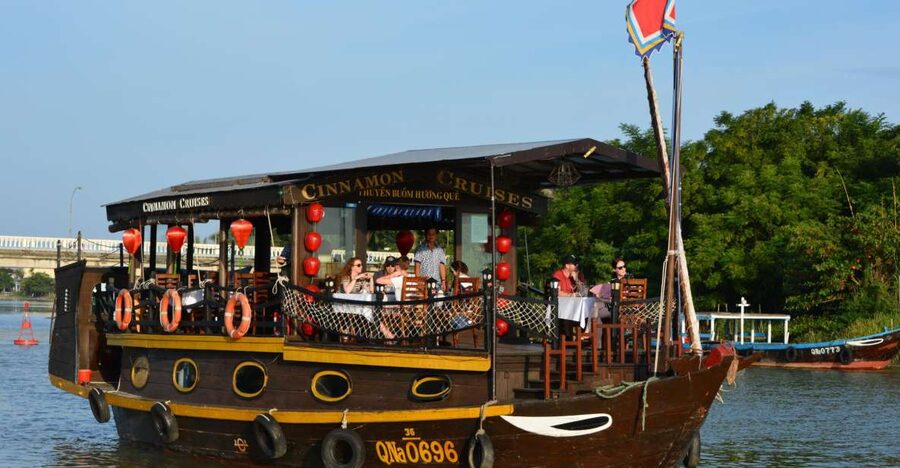 Romantic Sunset Dinner Cruise in Hoi An - Cruising the Thu Bon and Hoai rivers at sunset