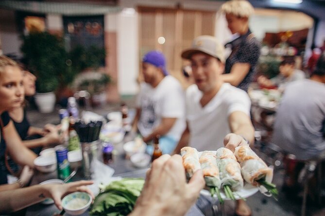 Saigon Night Bites on Foot: Local Vendors, Stories & Sweet Finish - Why this evening walk works well in Saigon