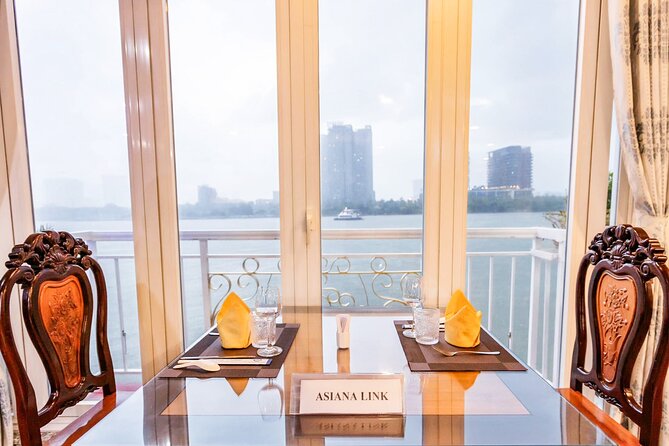 Saigon River Dinner Cruise: Buffet, Set Menu, Fine Dining (3hrs) - The 60 to 120 minute Saigon River route