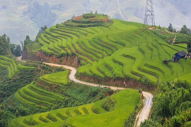 Sapa 3 Days 2 Nights Trekking Tour (1 Night In Ta Van Village, 1 Night In Hotel) - The long route through Y Linh Ho and the rice terraces