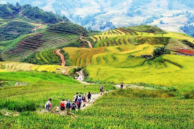 Sapa 3 Days 2 Nights Trekking Tour (1 Night In Ta Van Village, 1 Night In Hotel) - The six-hour ride from Hanoi to Sapa