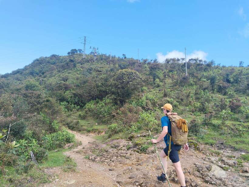 SAPA : Climb up to Fansipan mountain with LOCAL GUIDE - Starting at Tram Ton Pass before sunrise