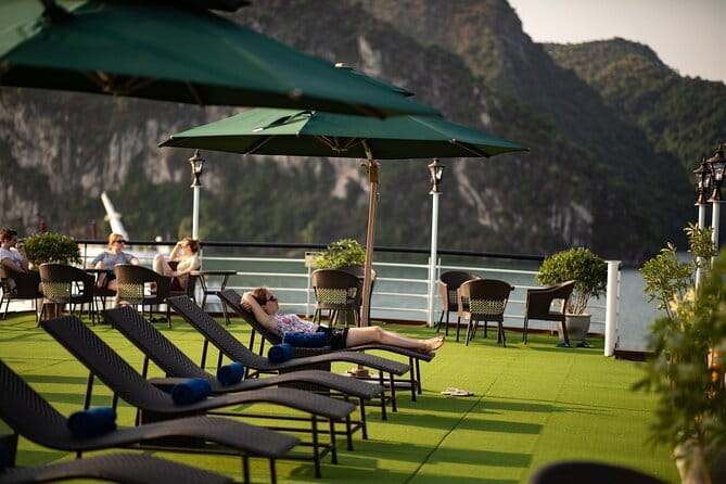 Sapa - Ha Giang Loop Tour 5 days 4 nights - Meals, rooms, and what the $299 covers