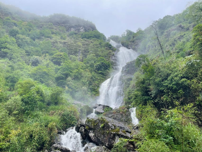 Sapa: Motorbike Tour 1 Day Visit Waterfalls & Local Villages - Meeting a Black Hmong family