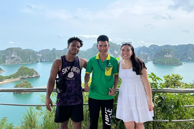 Shore Excursion: Amazing Day Cruise at Ha Long Bay - Guides, crew, and the pace of the day