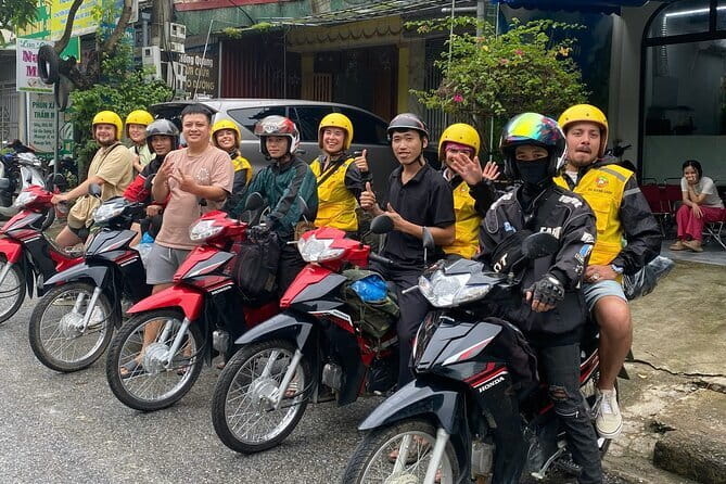 Strawberry HaGiangLoop 4D3N, Small Group, Tour Guide English - Day 4: Du Gia Waterfall and the return to Ha Giang City