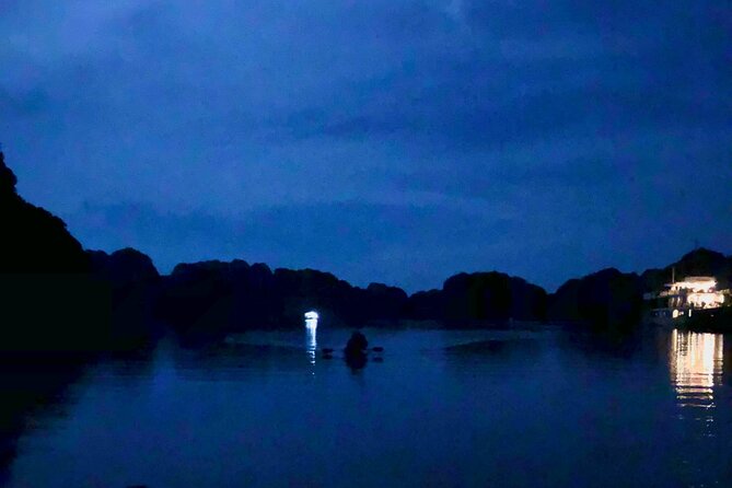 Sunset & Bioluminescent Plankton Kayaking Lan Ha bay - 5:45 pm to 6:45 pm: Kayaking after dark