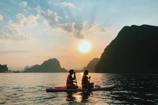 Sunset Tour in Lan Ha Bay | 4-star Daiichi Cruise - Limestone Karsts, Tea, and the Route Toward Monkey Island