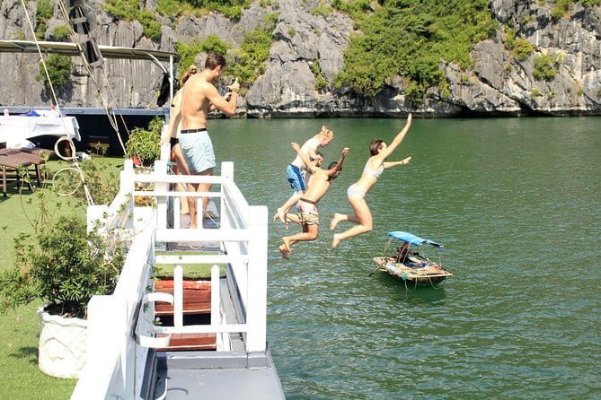 Sunset Tour in Lan Ha Bay | 4-star Daiichi Cruise - Who Will Enjoy This Cruise Most