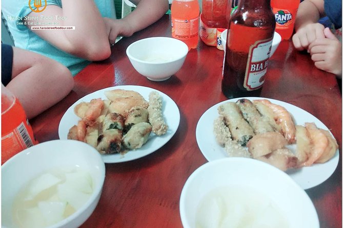 Tasting 8 Different Hanoi Street Foods at Noon Time - Starting at 78A Đ. Trần Nhật Duật