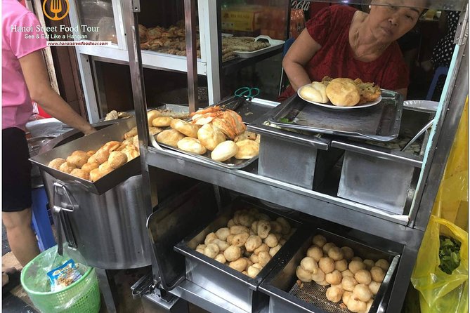 Tasting 8 Different Hanoi Street Foods at Noon Time - Six to eight vendors and ten tastings