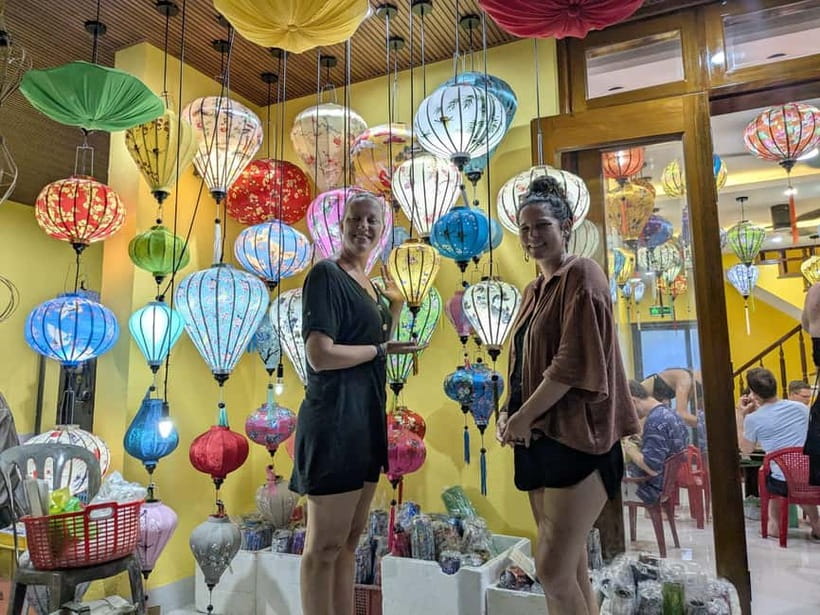 The Lantern Lady: Traditional Lantern Class in Old Town - A relaxed 90-minute craft session