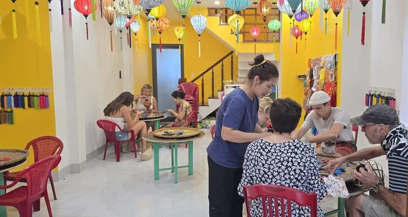 The Lantern Lady: Traditional Lantern Class in Old Town - Patient help without taking over