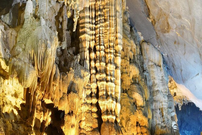 Tour Phong Nha Cave Dragon Boat Half Day - Entering Phong Nha Cave by river