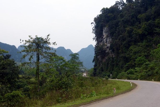 TOUR TO THE CAVES - Paradise & Dark caves from Dong hoi city - Paradise Cave from 9:00 to 11:30