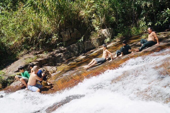 Trekking Tour to Hidden Waterfall & Sturgeon Farm for dog-lovers - Seeing how sturgeon are raised
