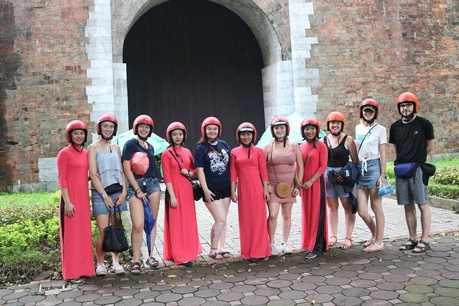 Vespa City Tour &Train Street Female With Ao Dai Riders 4,5 Hours - Train Street coffee and the final stop